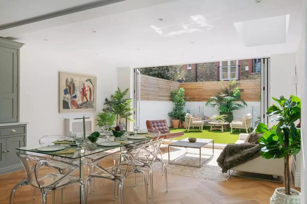 Serving London’s Finest Neighbourhoods